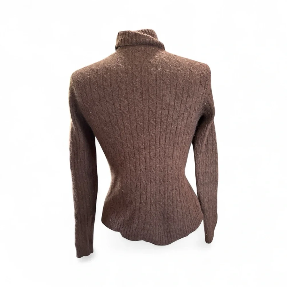 Tailor B. Moss cable knit sweater